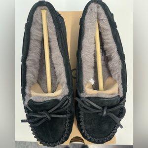 Brand New Ugg Bella II slippers Size 5